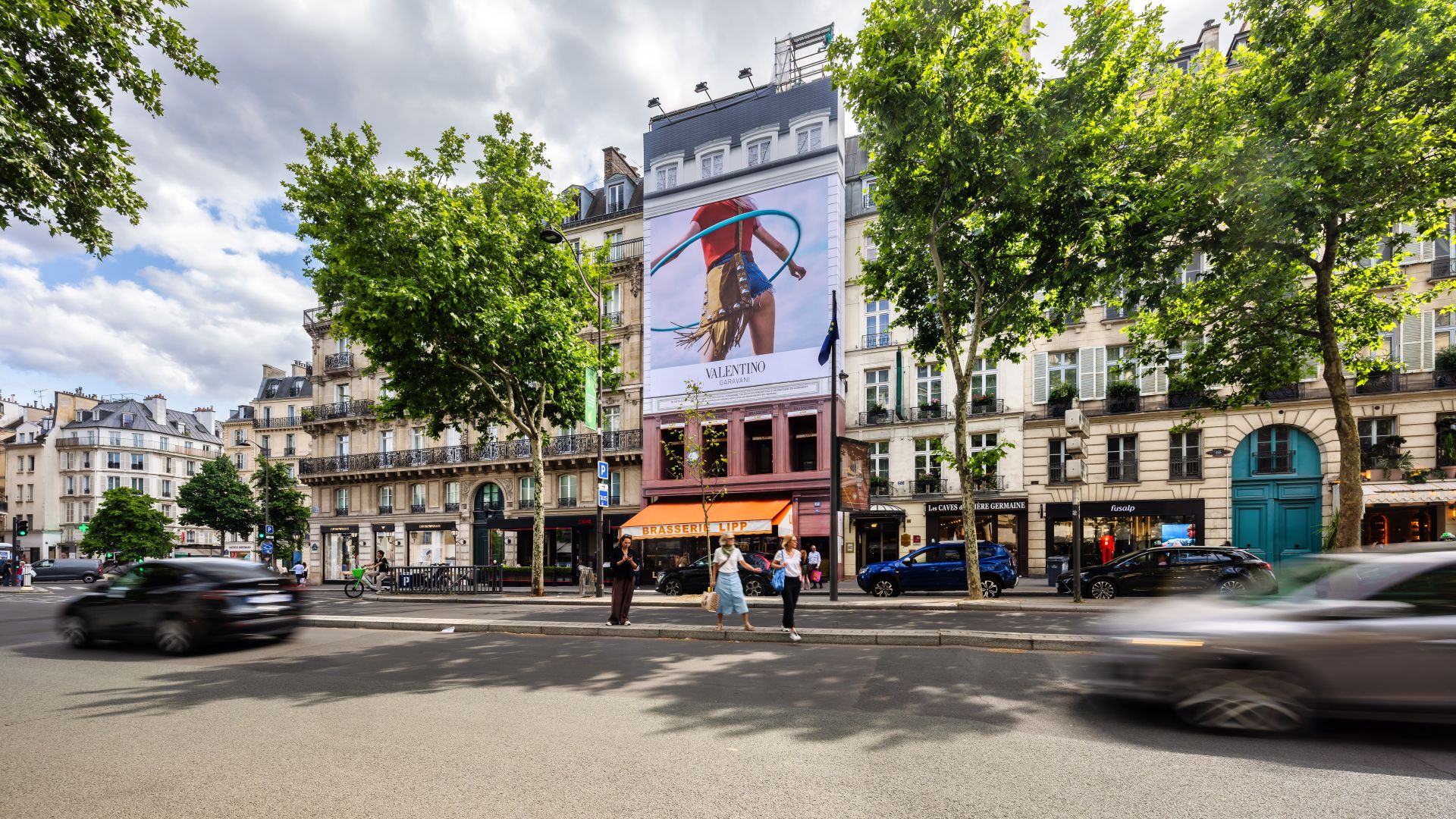 Valentino Brasserie LIPP jour HD3 Juin 2025 Valentino Brasserie LIPP jour HD3 Juin 2025