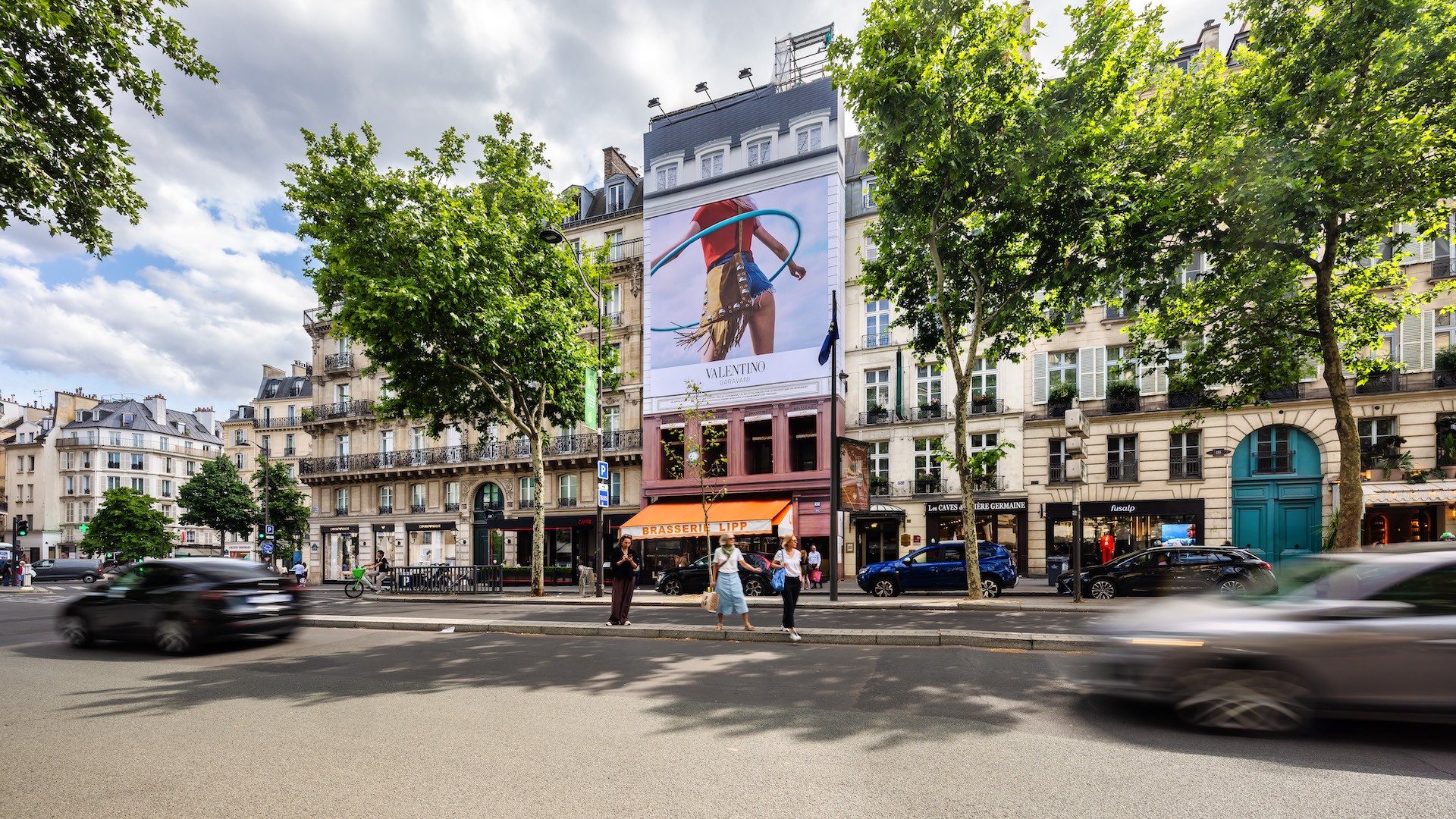 Valentino Brasserie LIPP jour HD3 Juin 2025 Valentino Brasserie LIPP jour HD3 Juin 2025